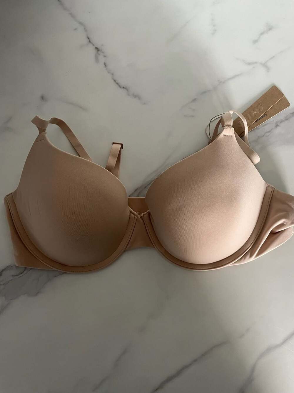 SKIMS Fits Everybody T-Shirt Bra Size 38B Clay